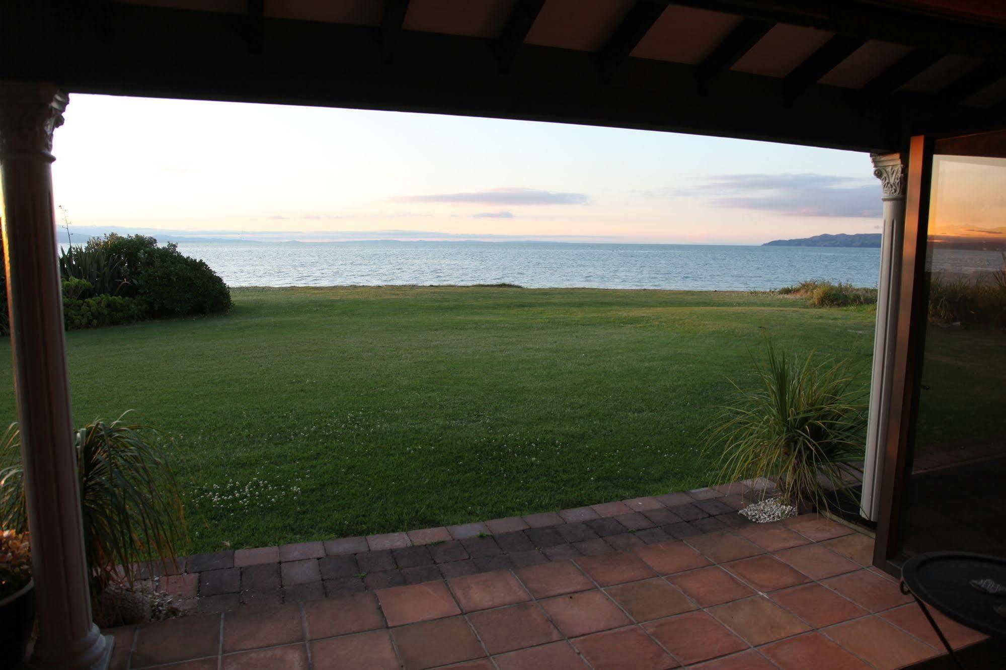 Te Puru Beach Lodge Екстер'єр фото